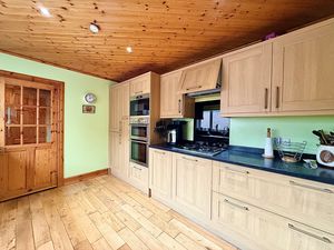 Photo 19- click for photo gallery